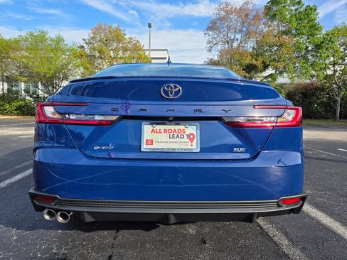 New 2026 Toyota Camry SE image 10