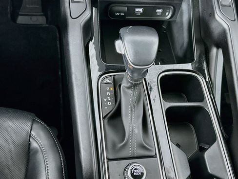 Used 2025 Kia Telluride S FWD image 25