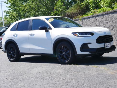 Used 2025 Honda HR-V Sport image 9