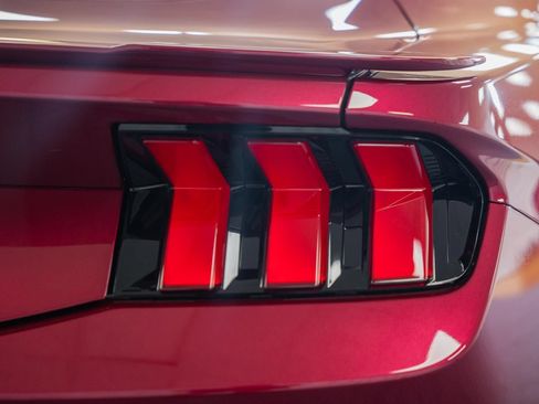 Certified 2025 Ford Mustang GT Premium RWD image 6