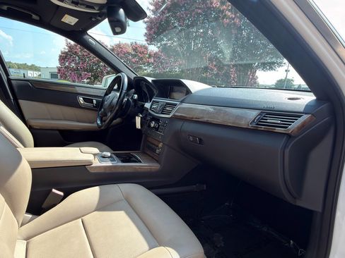 Used 2010 Mercedes-Benz E 350 Sedan image 11