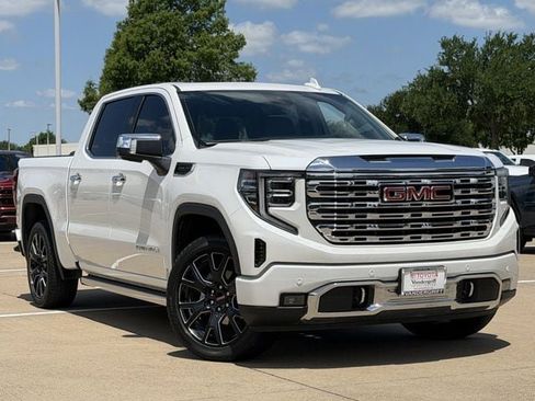 Used 2024 GMC Sierra 1500 Denali w/ Technology Package AWD/4WD image 2