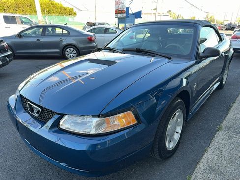 Used 2000 Ford Mustang Convertible RWD image 31