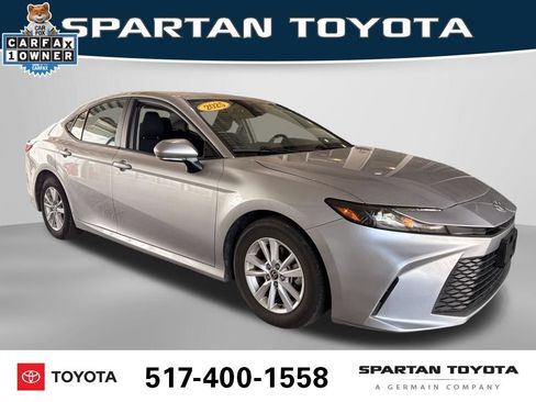 Used 2025 Toyota Camry LE FWD image 8