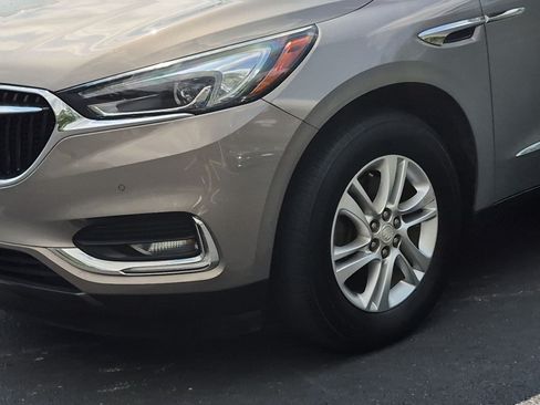 Used 2018 Buick Enclave Premium AWD/4WD image 12
