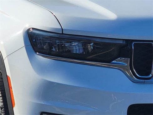 Certified 2021 Jeep Grand Cherokee L Limited image 16