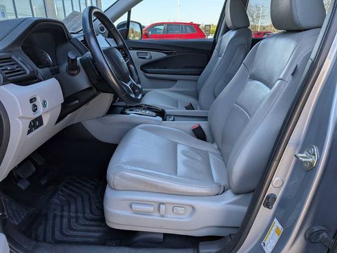 Certified 2020 Honda Pilot Touring image 14