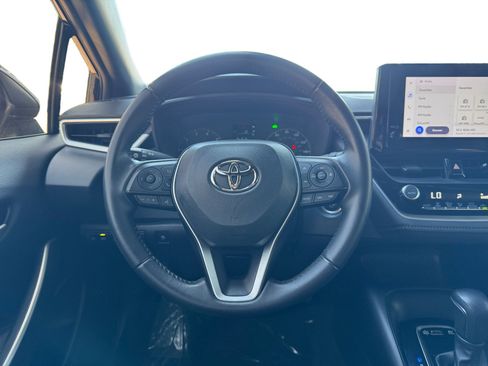 Used 2023 Toyota Corolla SE w/ SE Package FWD image 12