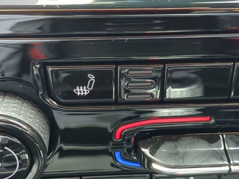 Used 2025 Jeep Grand Cherokee L Laredo image 53