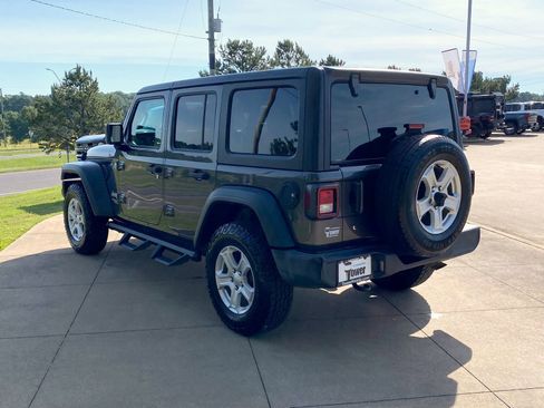 Used 2020 Jeep Wrangler Unlimited Sport S AWD/4WD image 4