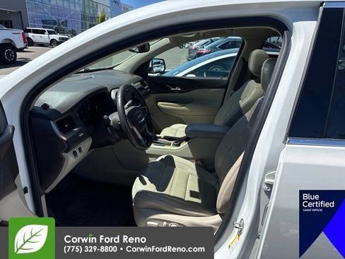 Used 2017 GMC Acadia Denali w/ Technology Package AWD/4WD image 11