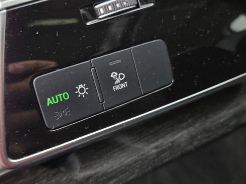 Used 2023 Audi Q7 3.0T Premium Plus image 20