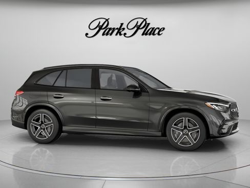 Used 2026 Mercedes-Benz GLC 300 image 29