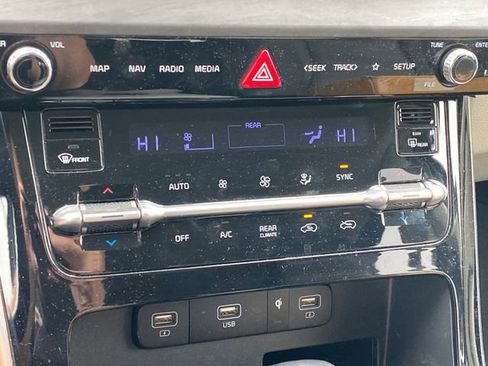 Used 2022 Kia Carnival SX FWD image 27