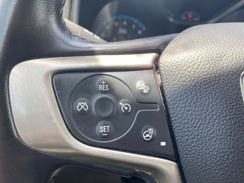 Used 2022 GMC Canyon Denali RWD image 27