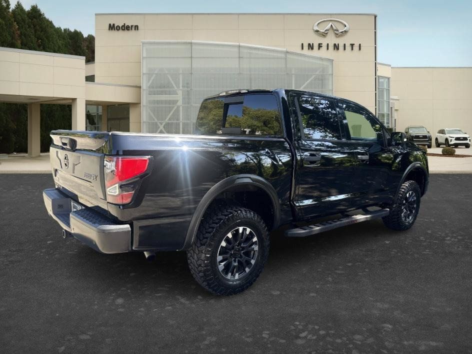 Used 2020 Nissan Titan PRO-4X w/ Pro-4x Convenience Package AWD/4WD image 5