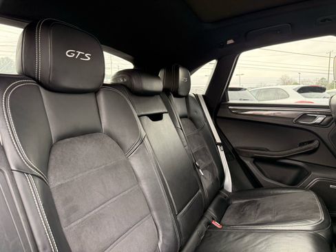 Used 2018 Porsche Macan GTS image 31