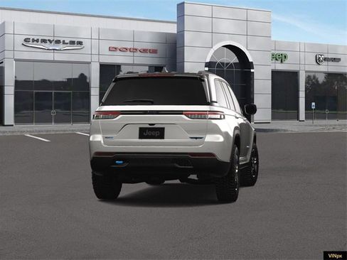 New 2023 Jeep Grand Cherokee Trailhawk w/ Advanced Protech Group II image 14