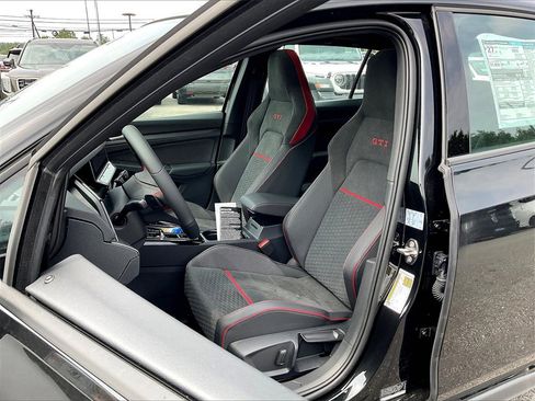 New 2025 Volkswagen GTI SE image 11
