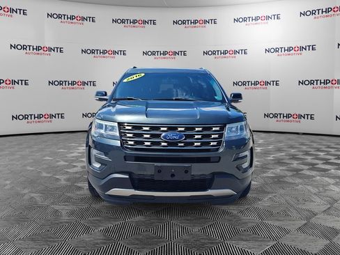 Used 2016 Ford Explorer XLT w/ Equipment Group 201A AWD/4WD image 8