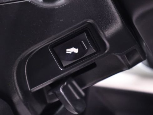 Used 2016 RAM 3500 Laramie AWD/4WD image 25