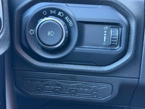 Used 2024 Jeep Wrangler Unlimited Sport AWD/4WD image 18
