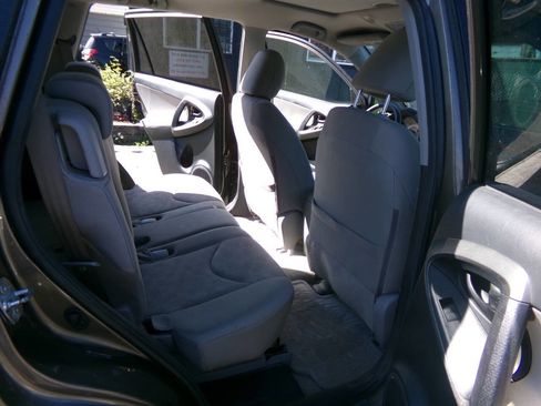 Used 2010 Toyota RAV4 4WD image 10