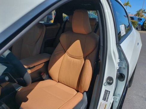 New 2026 Lexus ES 350e FWD image 11