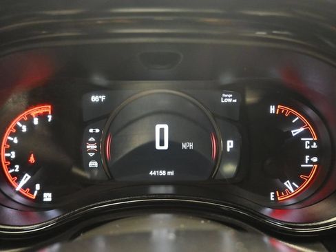 Used 2021 Dodge Durango R/T w/ Tow 'N Go Package AWD/4WD image 16