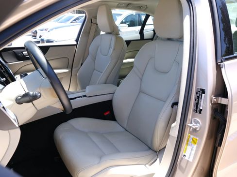 Used 2023 Volvo S60 B5 Core AWD/4WD image 9