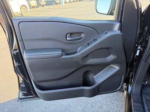 New 2026 Nissan Frontier SV image 8