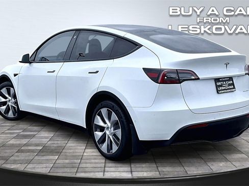 Used 2021 Tesla Model Y Long Range image 2