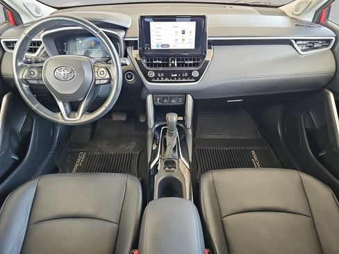 Used 2023 Toyota Corolla Cross XLE w/ Convenience Package AWD/4WD image 11