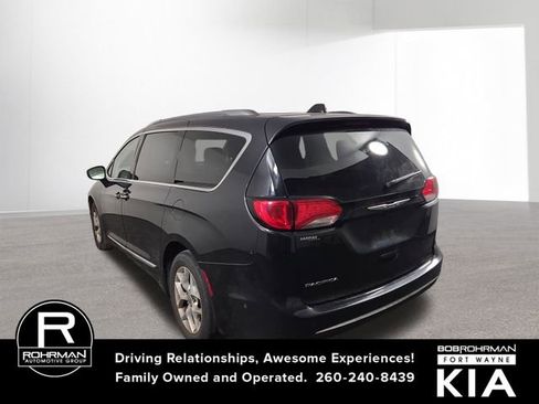 Used 2017 Chrysler Pacifica Touring-L Plus w/ Advanced Safetytec Group image 10