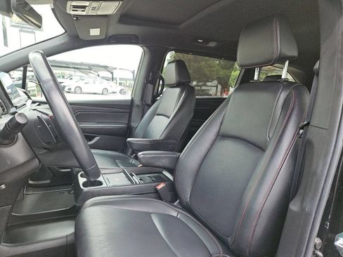 Used 2025 Honda Odyssey Sport-L image 16