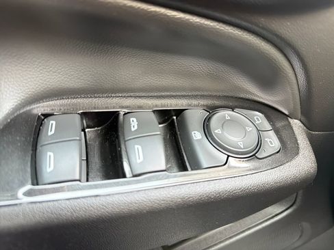 Used 2024 Chevrolet Equinox Premier AWD/4WD image 51