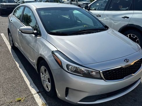 Used 2017 Kia Forte LX FWD image 6