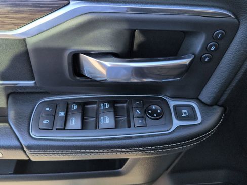 Certified 2019 RAM 3500 Laramie image 17