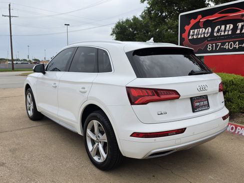 Used 2020 Audi Q5 2.0T Premium Plus w/ Premium Plus Package AWD/4WD image 3