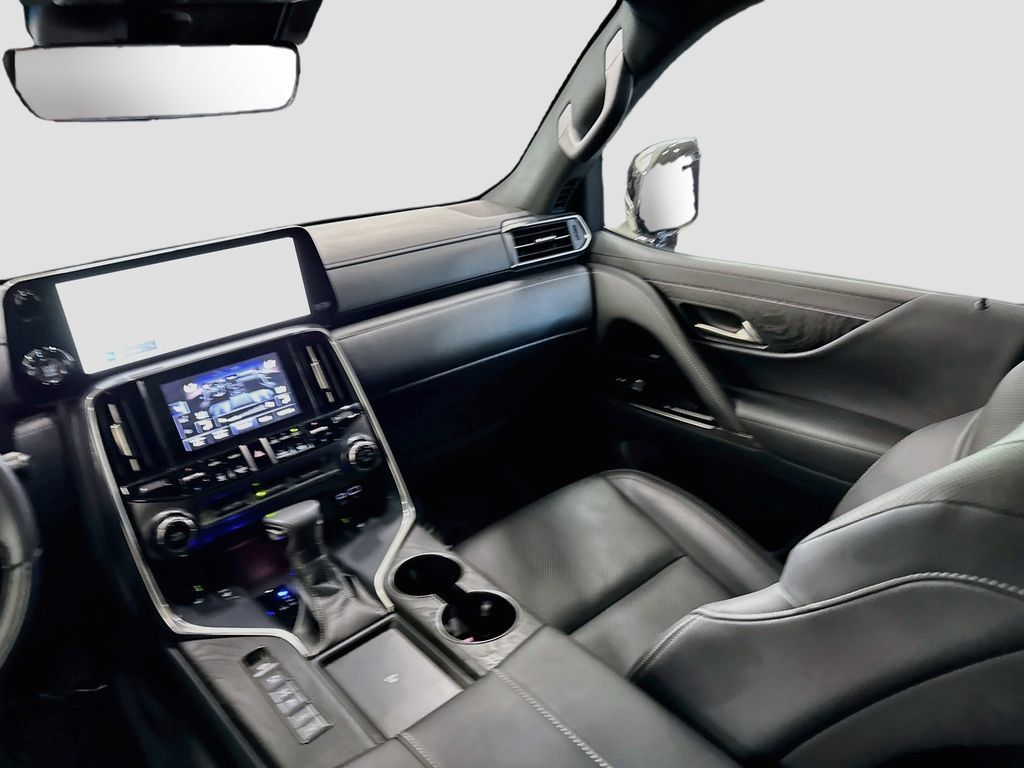 Used 2023 Lexus LX 600 4WD w/ Appearance Package image 27