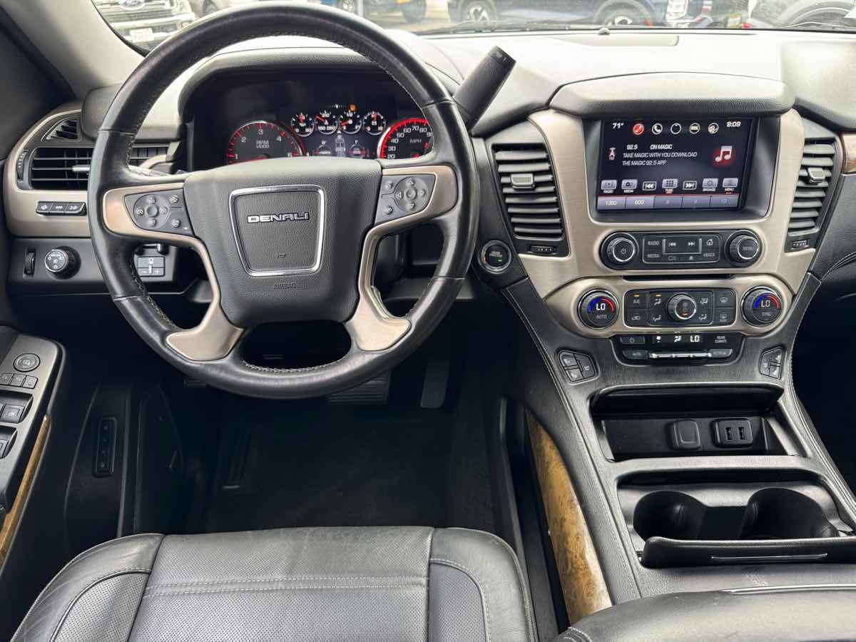 Used 2016 GMC Yukon Denali w/ Open Road Package RWD image 23