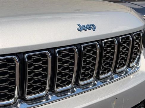 Used 2024 Jeep Grand Cherokee Limited 4xe AWD/4WD image 6