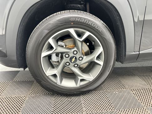 Used 2024 Chevrolet Trax LT w/ Driver Confidence Package FWD image 12
