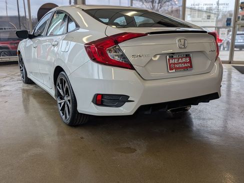Used 2019 Honda Civic Sport image 3