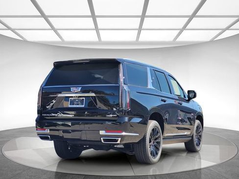 New 2026 Cadillac Escalade Luxury w/ Touring Package AWD/4WD image 4