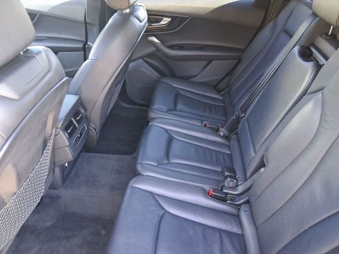 Used 2019 Audi Q7 3.0T Premium w/ Convenience Package image 29
