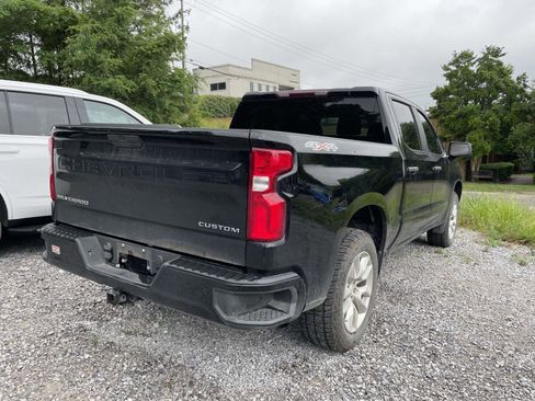 Used 2022 Chevrolet Silverado 1500 Custom w/ Safety Confidence Package AWD/4WD image 11