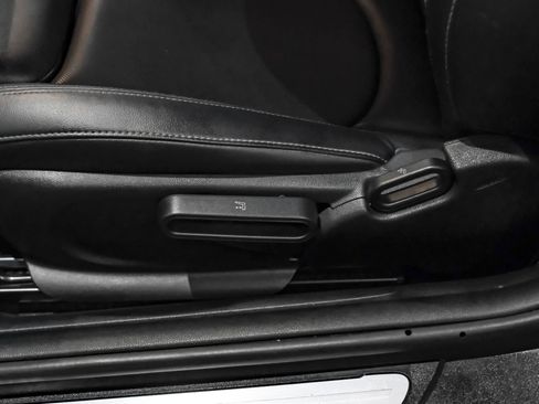 Used 2015 MINI Cooper 2-Door Hardtop image 24