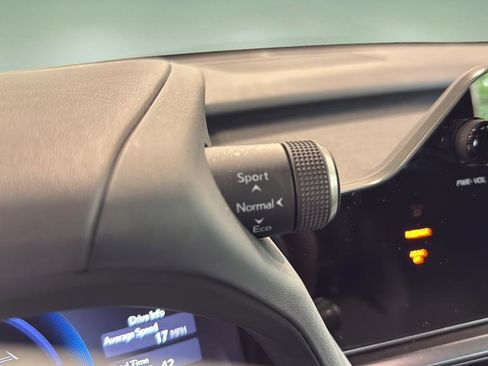 Used 2025 Lexus UX 300h AWD w/ Accessory Package (Z2) image 22