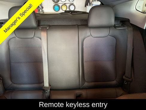 Used 2025 Chevrolet Trax LT w/ LT Convenience Package FWD image 13